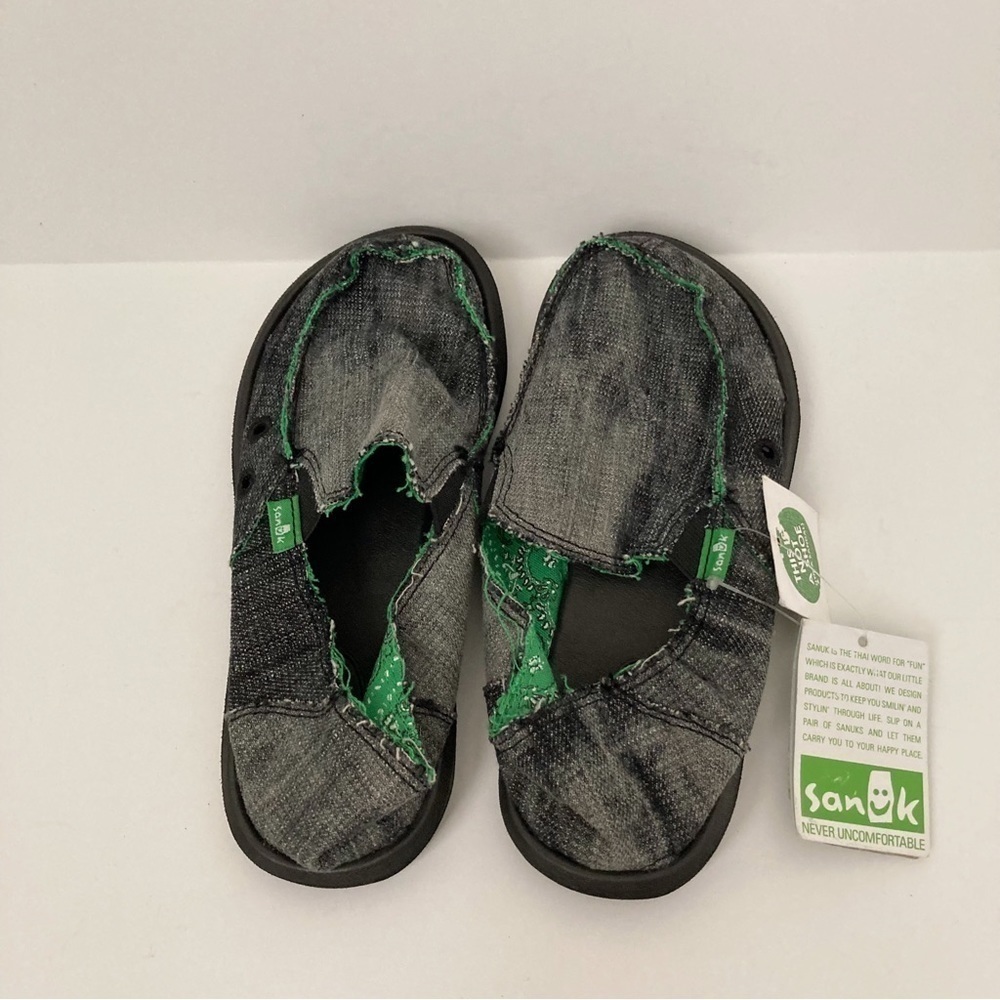 NWT Sanuk Shoes | Size 2 - Picture 2 of 4